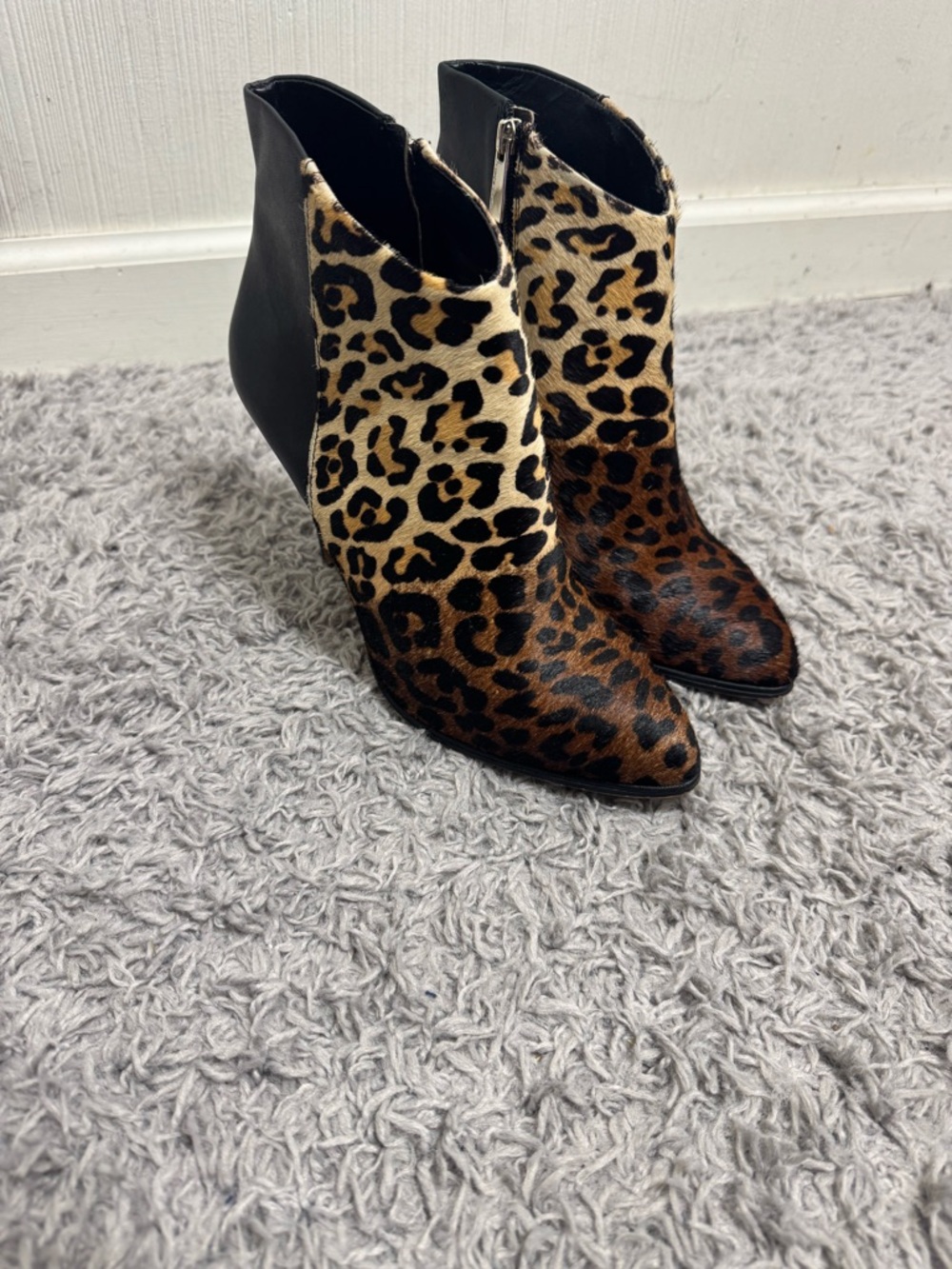 Vince Camuto Leopard Print Pointed Toe Ankle Booties - Black/Brown